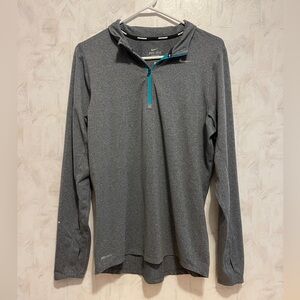 Nike women’s gray athletic long sleeve - Small